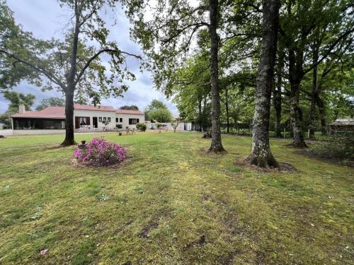 Résidence 105-st Vivien De Medoc - 105 - Superbe maison avec son grand parc verdoyant MAE-2871