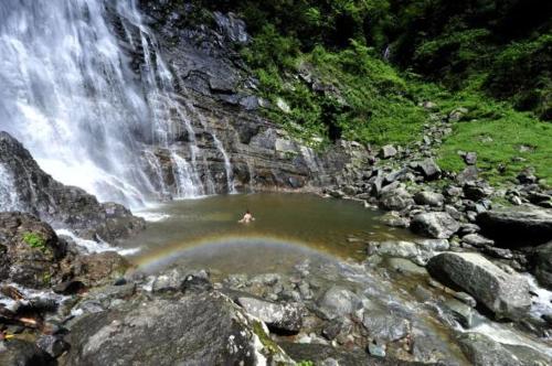 Landskap semula jadi dekat dengan taman percutian