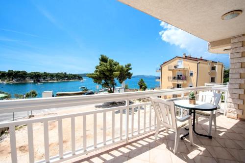 Apartmani TOMI Ciovo