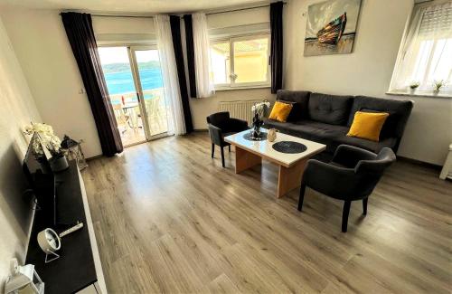 Apartmani TOMI Ciovo