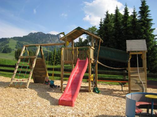 Zona de juegos infantil en Berghoteltirol