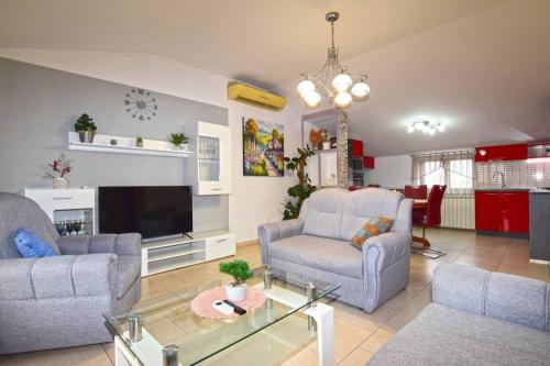 Appartement in Pula mit Eigener Terrasse