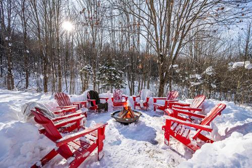 Το Beautiful Log Cabin! Hot-Tub, Bonfire & Private Yet 4 Mins to Downtown! τον χειμώνα