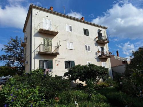 Apartments by the sea Rogoznica - 23767