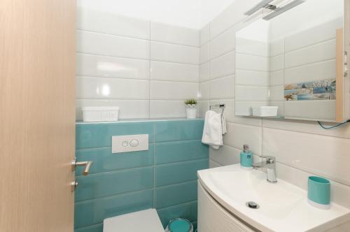 Family friendly house with a swimming pool Plano, Trogir - 23937