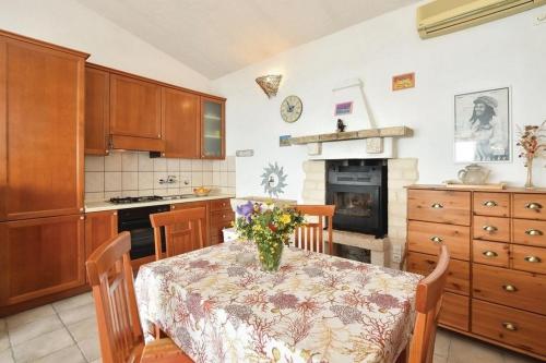 Holiday house with a parking space Cove Zarace, Hvar - 23952