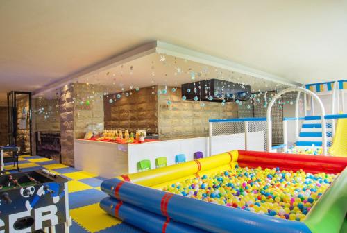 Η παιδική λέσχη του Crowne Plaza Sanya City Center by IHG
