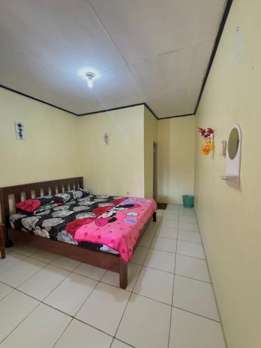 Katil atau katil-katil dalam bilik di Pondok Putri Tunggal syariah