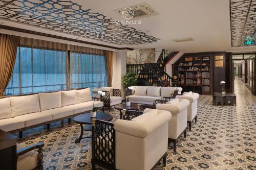 Ruang duduk di Era Halong Cruise