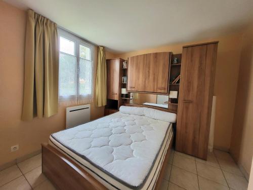 Photo de la galerie de l'établissement Maison à Saint-Brevin, 6 pers, Animaux bienvenus, Proche plage - FR-1-364-178, à Saint-Brévin-les-Pins