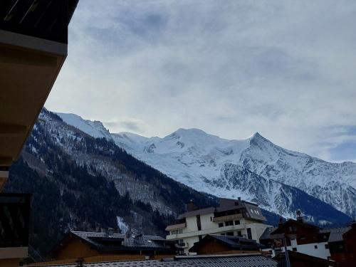 Appartement cosy avec balcon et parking à Chamonix, proche centre-ville