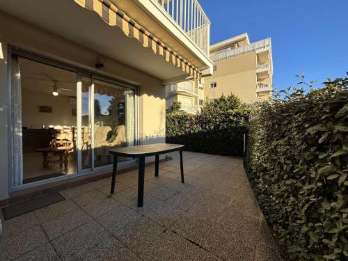 Appartement climatisé 2 pièces avec WIFI à Cavalaire-sur-Mer, parking inclus - FR-1-226B-222