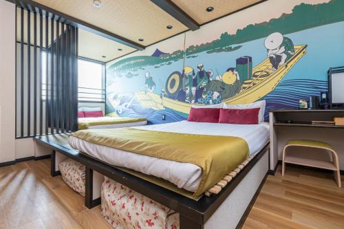 a bedroom with a bed with a painting on the wall at Ukiyoan Takasago in Tokyo
