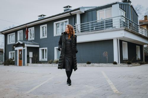 Гости Green Garden & Private Parking Apartments with Playground