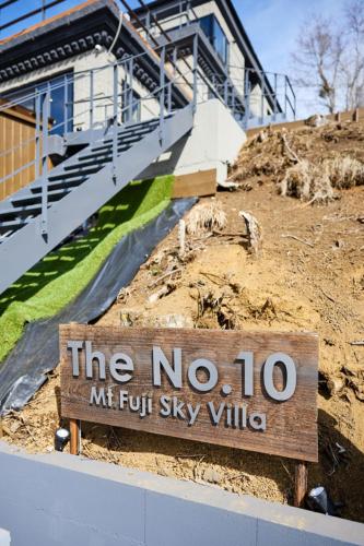 Fotografie z fotogalerie ubytování The No10 Mt Fuji Sky Villa v destinaci Yamanakako