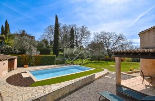Photo de la galerie de l'établissement Oasis en Provence - Studio de charme avec Jardin et Piscine privée, à Flayosc