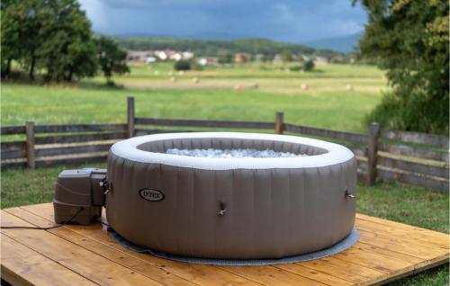 Beautiful Home In Otocac With Wifi