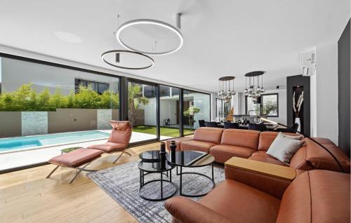 Nice Home In Medulin With Sauna