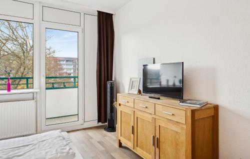 TV a/nebo společenská místnost v ubytování Beautiful Apartment In Anklam