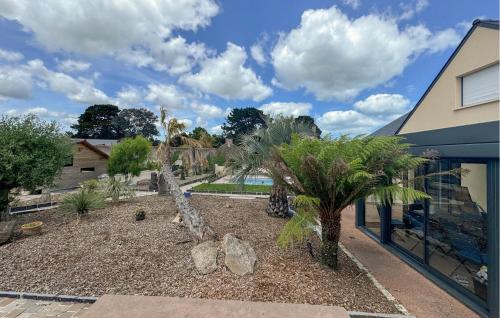 Taman di luar Amazing Home In Binic-Étables-Sur-Mer