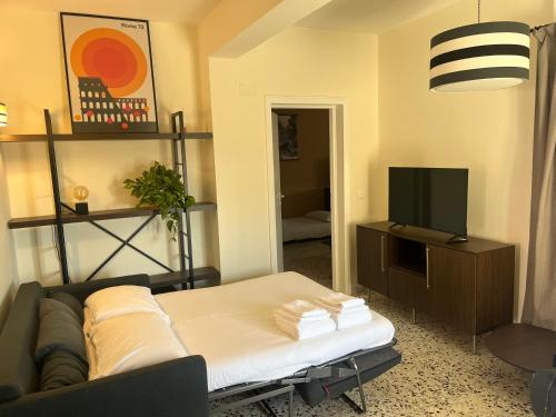 Panoramic penthouse 10m from metro A