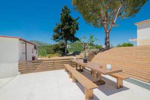 Casa di Campo- Relax only 5 minutes away from the beach and Laganas by Villa Mana Gers