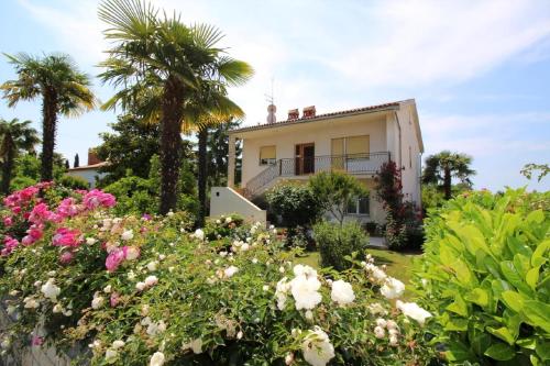 Ferienwohnung Tino Mit Garten In Strandnähe