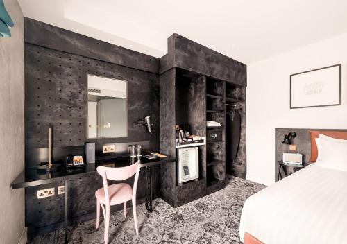 Standard Twin Room with Two Twin Beds