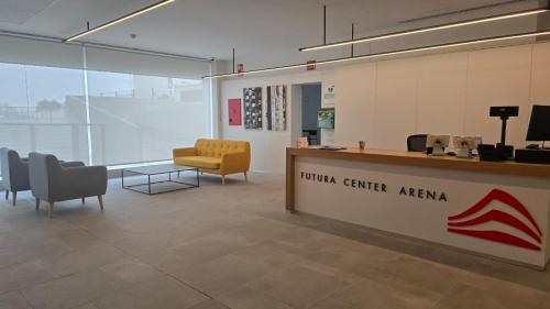 Ruang duduk di KOTA Zero Rivas Center 704