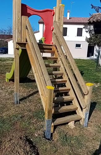 Herní místnost nebo prostor pro děti v ubytování Casale Passalacqua Pesaro by Yohome