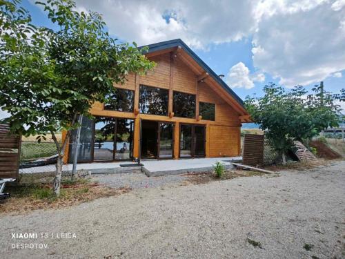 Стилни и Луксозни Вили за разпускане