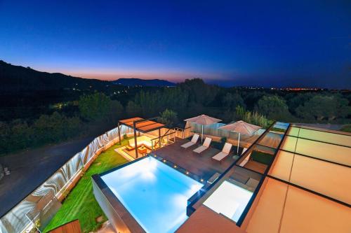 Πισίνα στο ή κοντά στο Perla Nera Villa Mit Privatem Beheiztem Pool