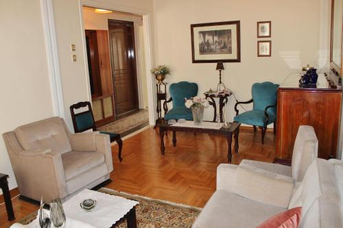 Ruang duduk di Naoussa Central Apartment