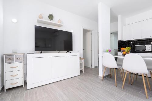 Home2Book Vibrant Apt Corralejo, Pool