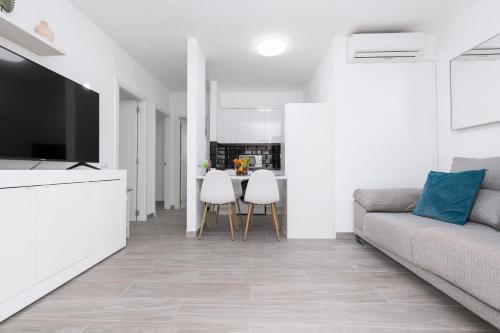 Home2Book Vibrant Apt Corralejo, Pool