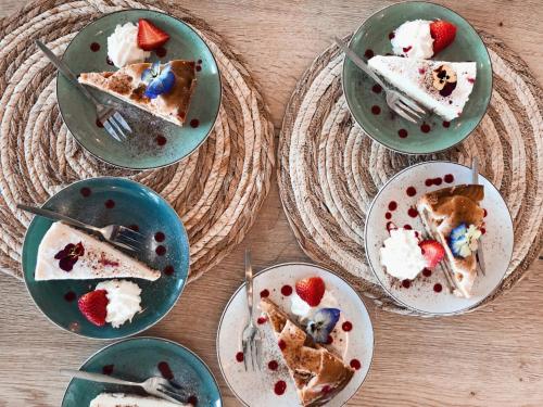Makanan di atau berdekatan apartmen