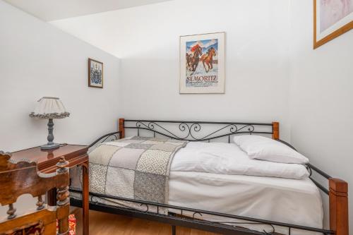 Posteľ alebo postele v izbe v ubytovaní One Bedroom Apartment with Balcony in Poznan by Noclegi Renters