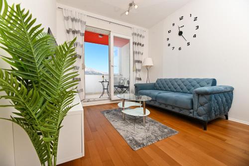 Comfort Stay with Parking & View