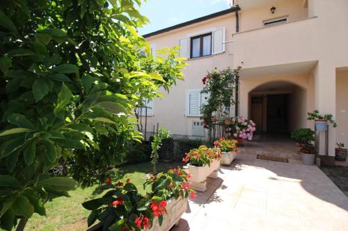 Ferienwohnung Milka In Porec In Strandnähe