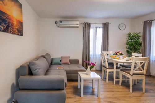 Apartments Lovric With Wellness Apt 1