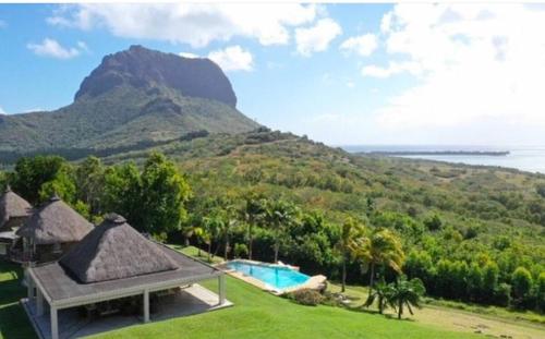 Le Petit Morne Lodge