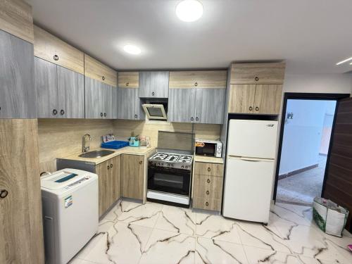 Una cocina o cocineta en Gleem Sea View 2