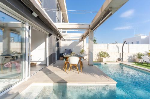 Azure Escape Villa, Gran Alacant by United Renters