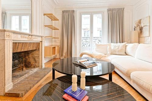 Spacious and Bright Apartment