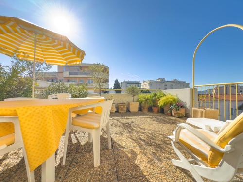 The Artist by Winsome Destination