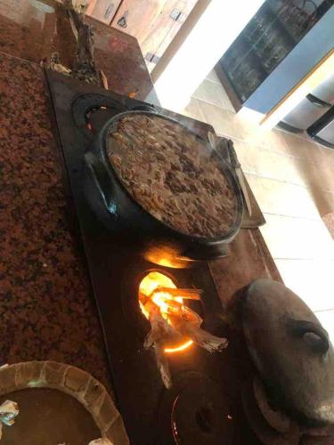 Φαγητό σε αυτή η παραθεριστική κατοικία ή κάπου εκεί κοντά