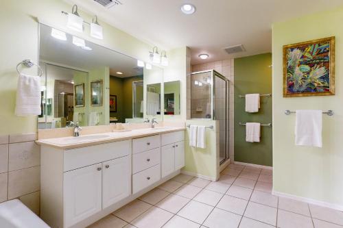 Ένα μπάνιο στο Waikoloa Colony Villas 1004
