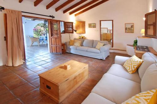 Ruang duduk di Casa The Lofties Mit Pool In Andalusien