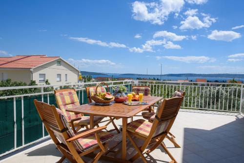 Gemütliches Ferienhaus Mit Großer Terrasse