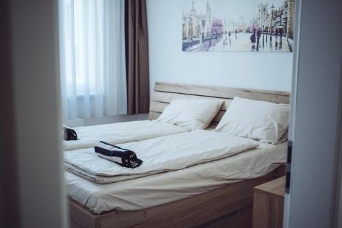 Posteľ alebo postele v izbe v ubytovaní Modern 1-Bedroom Apartment ǀ AC, Free Parking